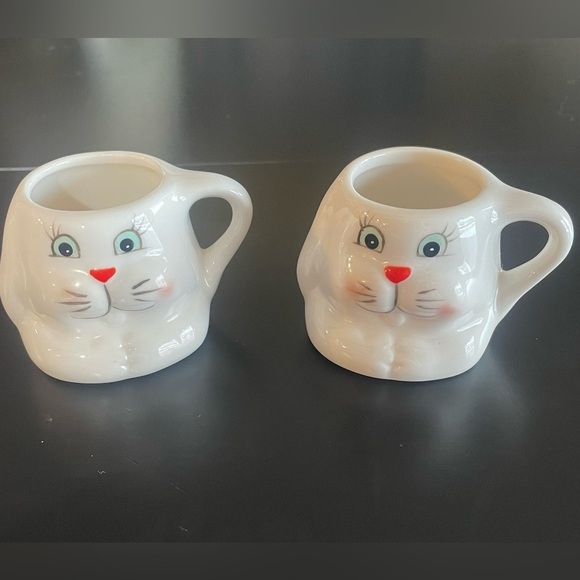 Set of 2 adorable ceramic painted bunny rabbit espresso miniature mugs easter - Picture 1 of 7